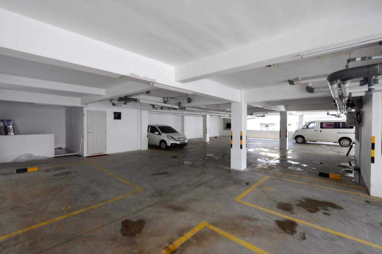 Reddoorz Plus Near Ciputra Mall Simpang Lima Semarang Kültér fotó