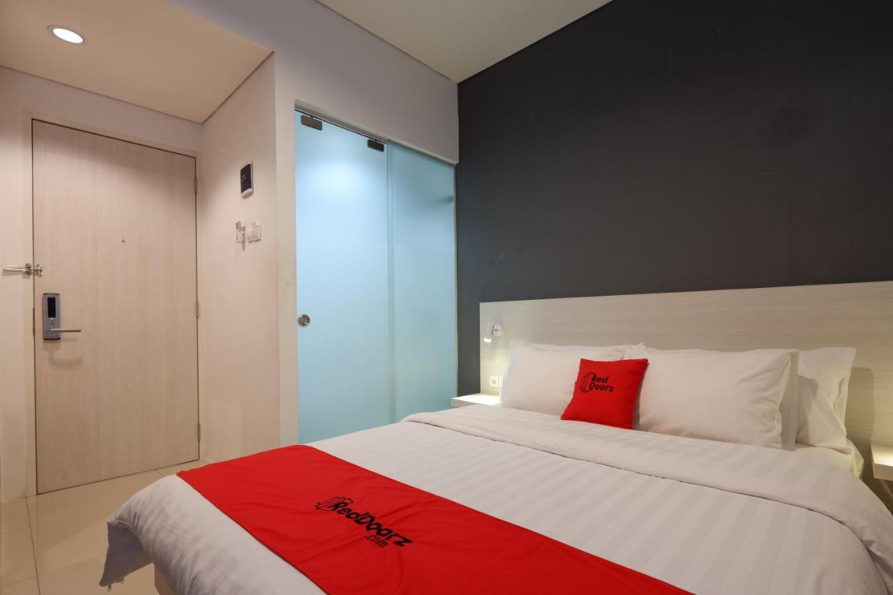 Reddoorz Plus Near Ciputra Mall Simpang Lima Semarang Kültér fotó